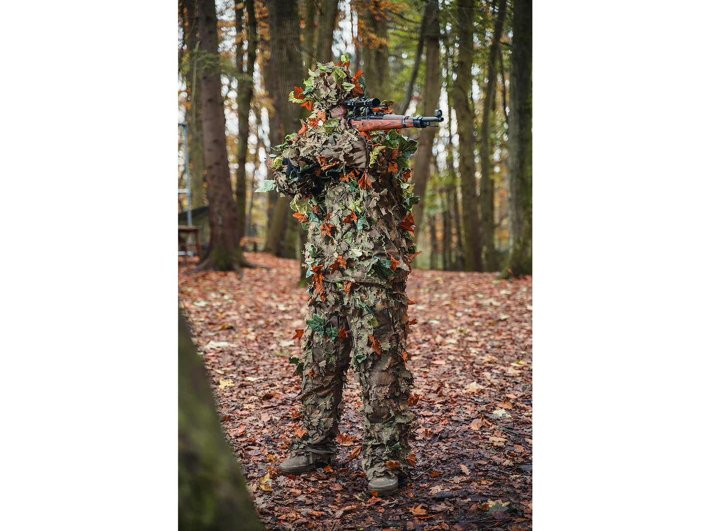 Ghillie Suit Airsofter with Karabiner 98k